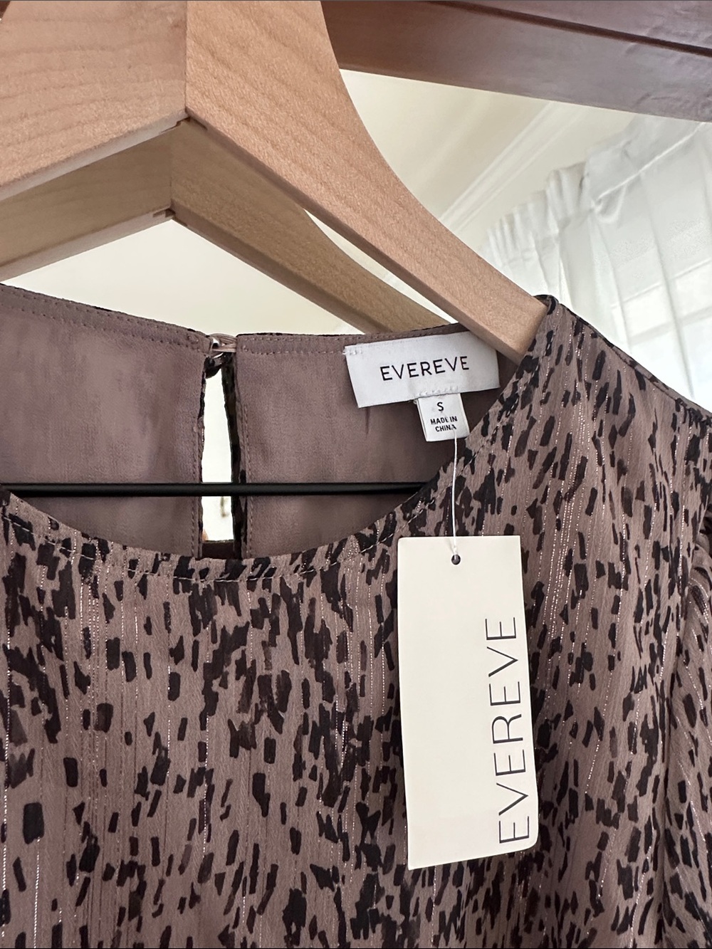 EVEREVE NEW Ida Lurex Blouse Sheer Metallic Taupe Long Sleeve Womens S - Picture 4 of 6